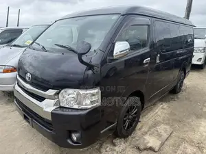 Toyota HiAce 2016 Black