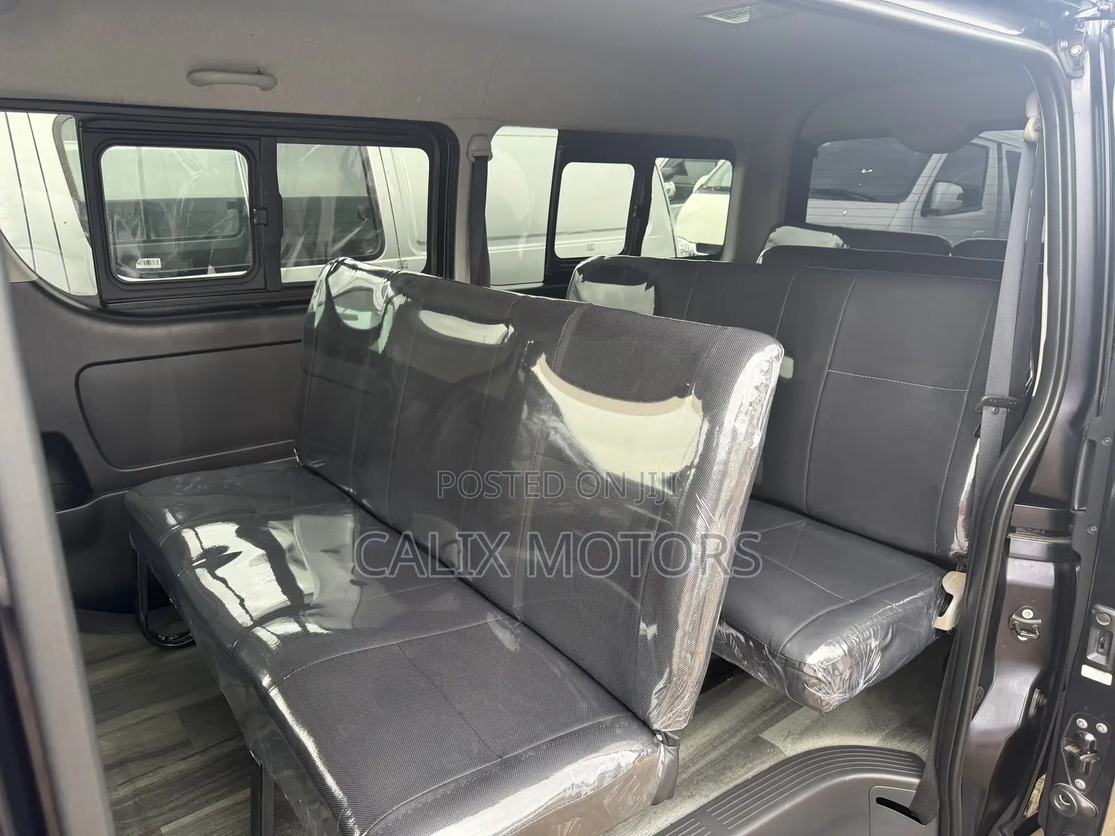 Toyota HiAce 2016 Black