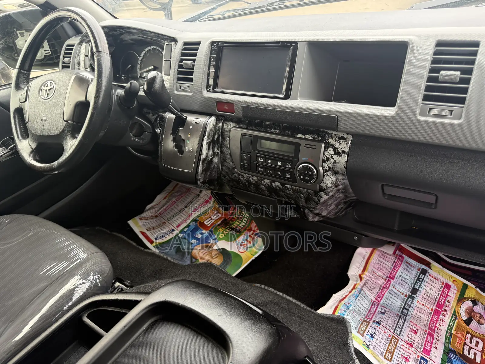 Toyota HiAce 2016 Black