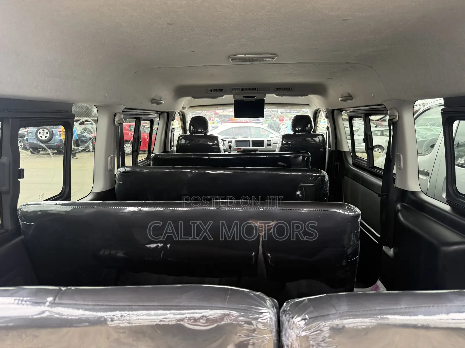 Toyota HiAce 2016 Black