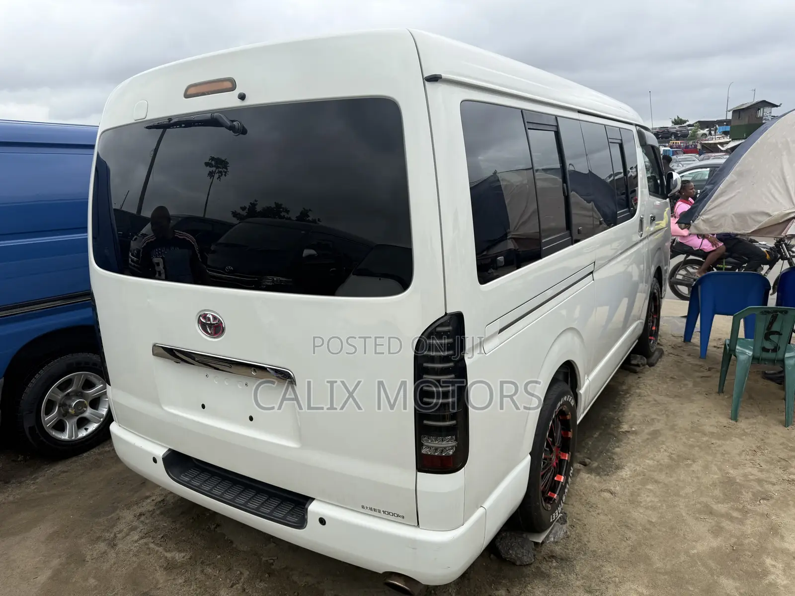 Toyota HiAce 2013 White