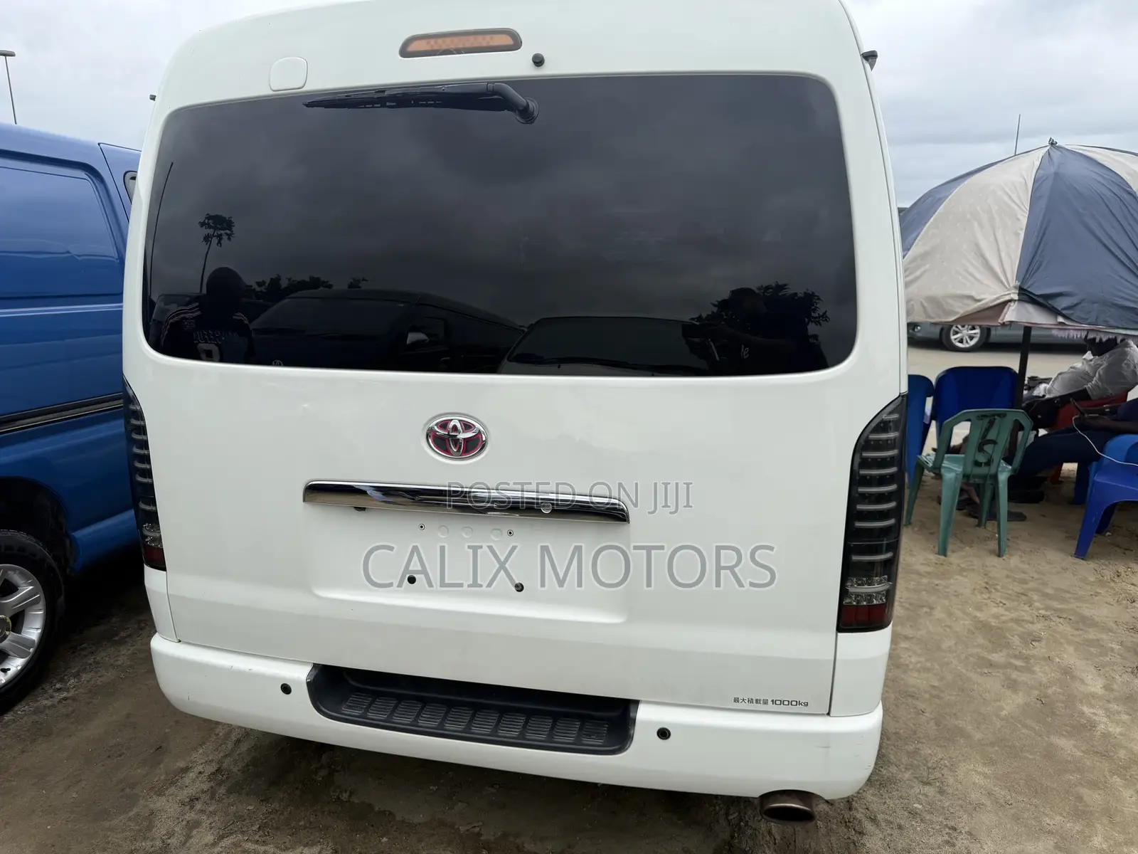 Toyota HiAce 2013 White