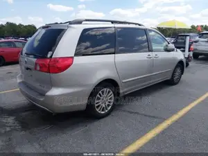 Toyota Sienna XLE 2008 Silver