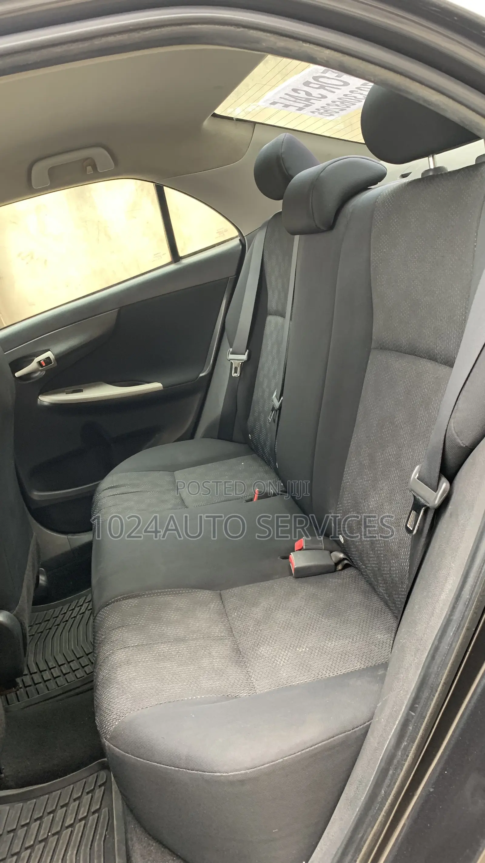Toyota Corolla 2010 Gray