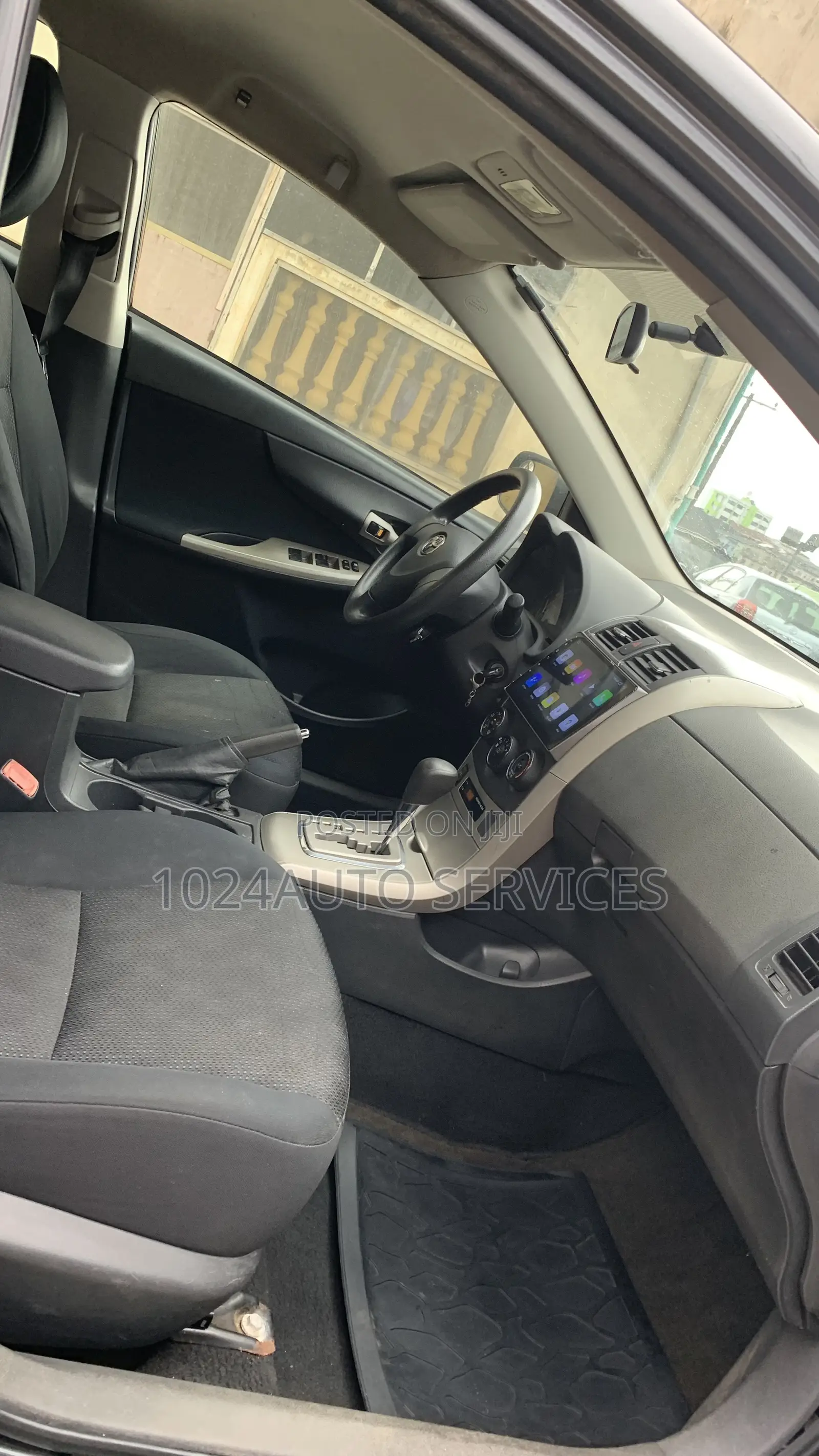Toyota Corolla 2010 Gray