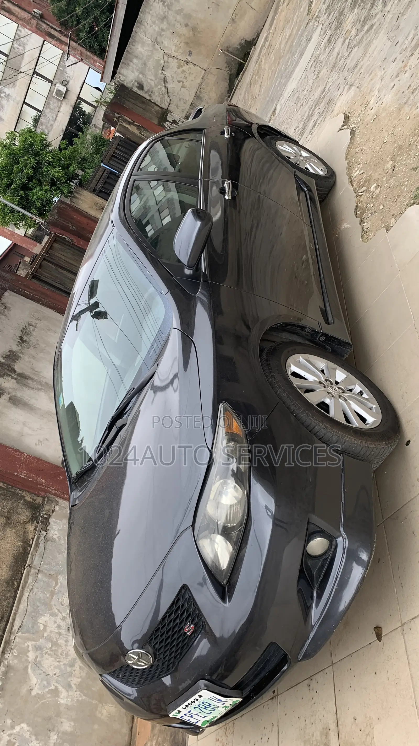 Toyota Corolla 2010 Gray