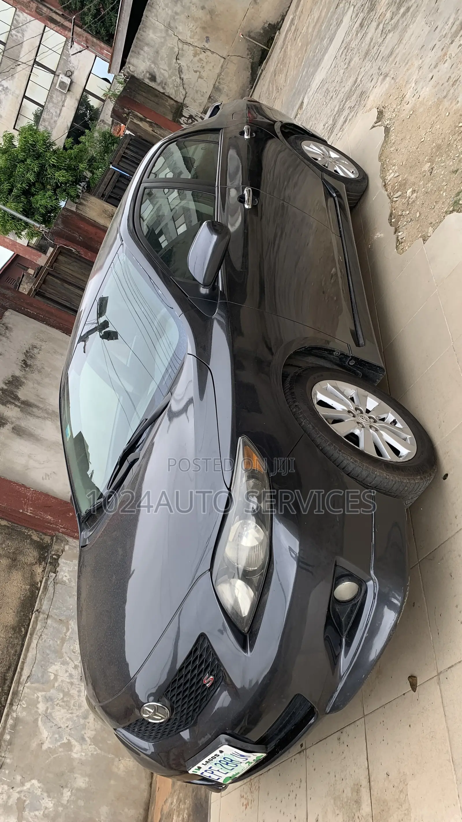 Toyota Corolla 2010 Gray