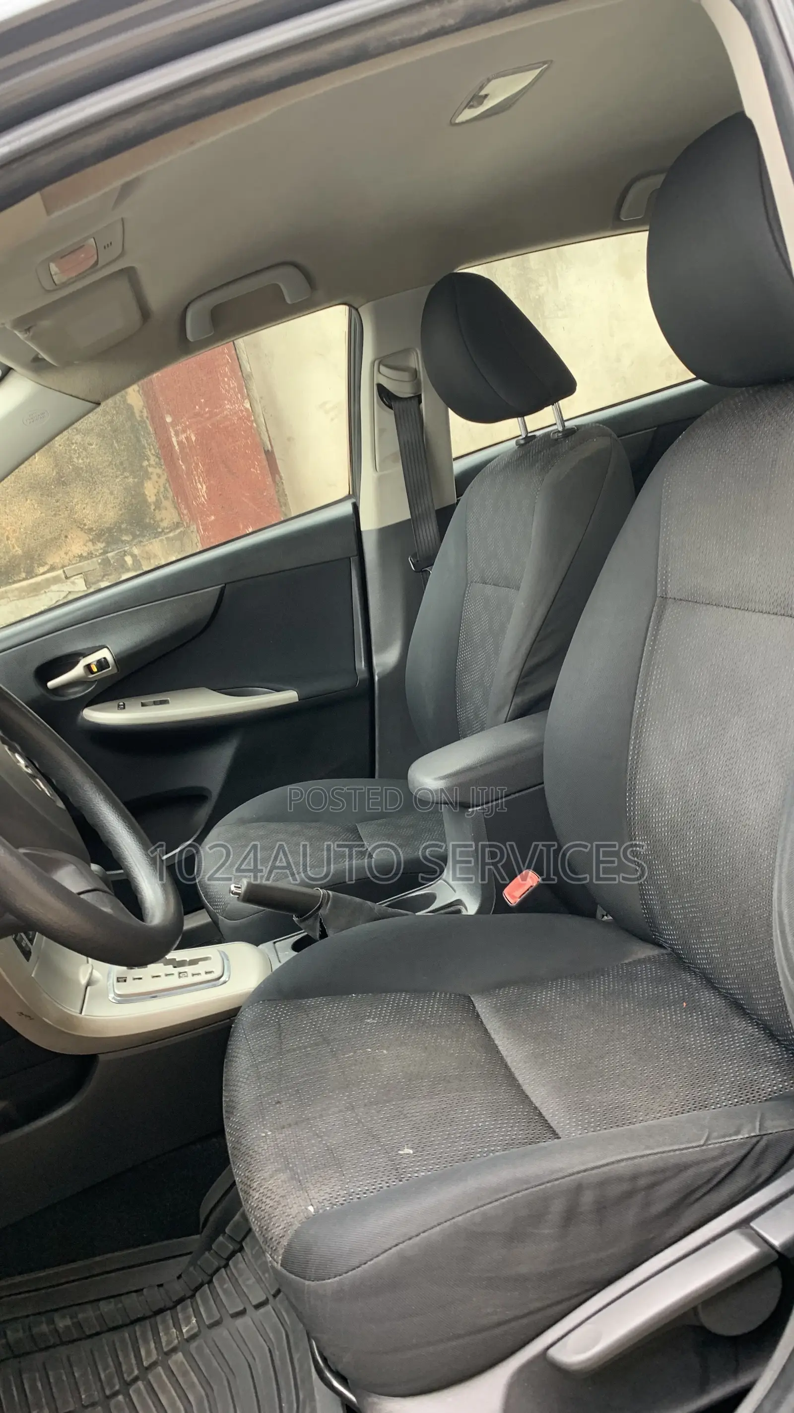 Toyota Corolla 2010 Gray
