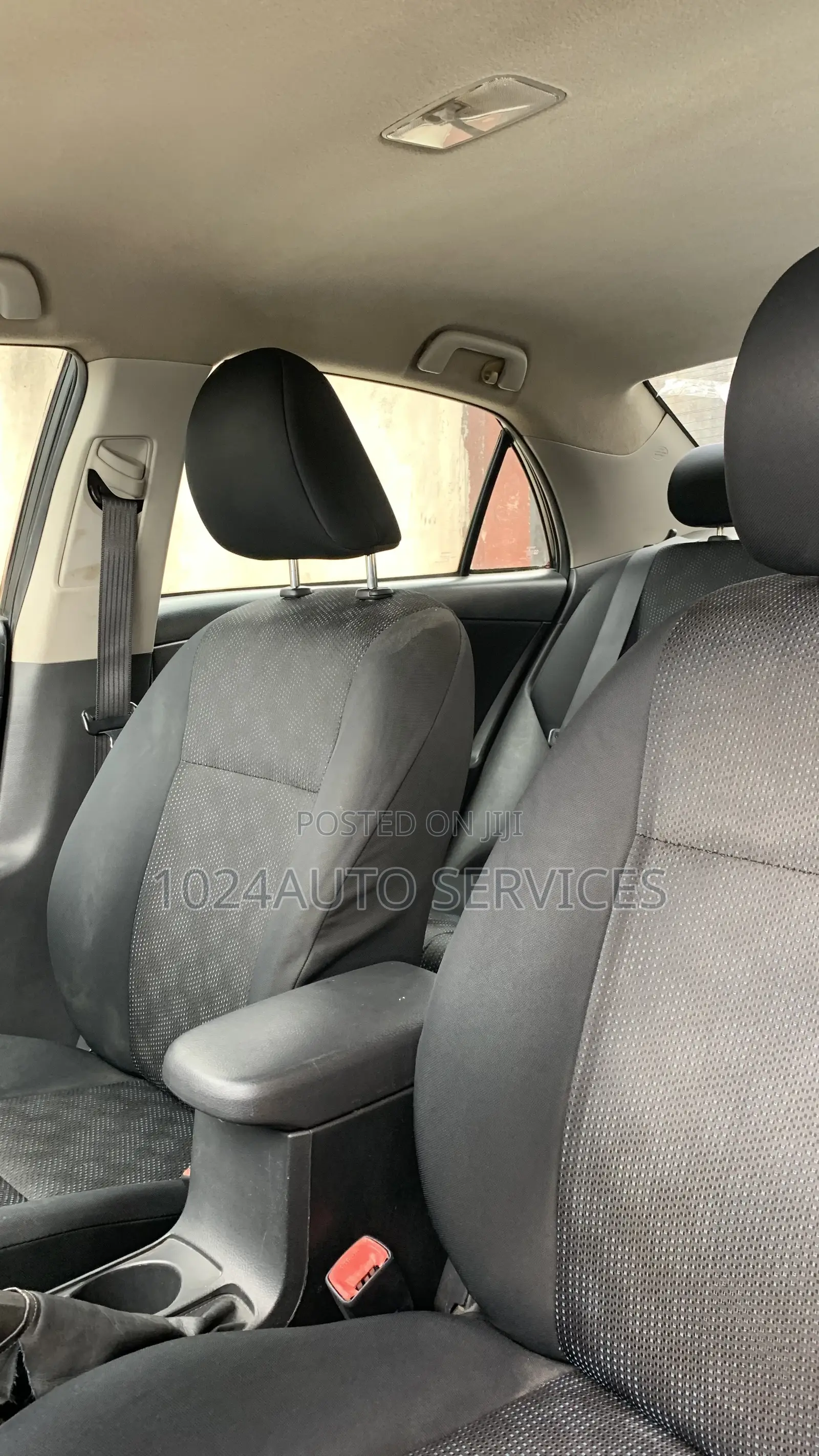 Toyota Corolla 2010 Gray