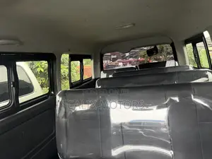 Toyota HiAce 2012 Black