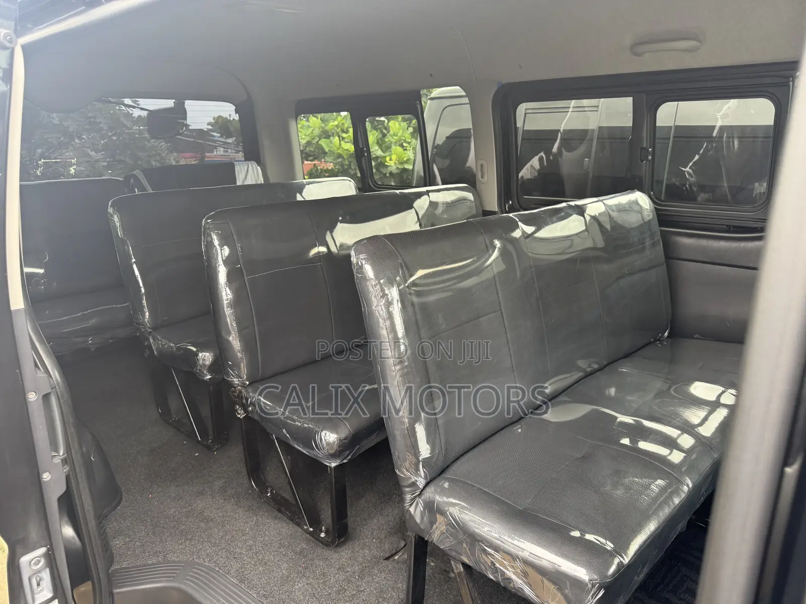 Toyota HiAce 2012 Black
