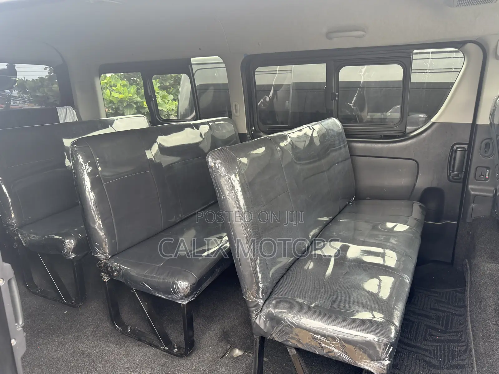 Toyota HiAce 2012 Black