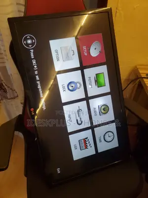LG 32LN5700: 32 Inch Class 1080p LED TV