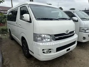 Toyota HiAce 2014 White