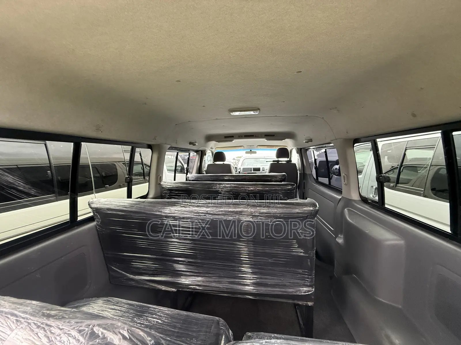 Toyota HiAce 2014 White