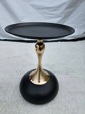 Corner Table / Modern Side Table