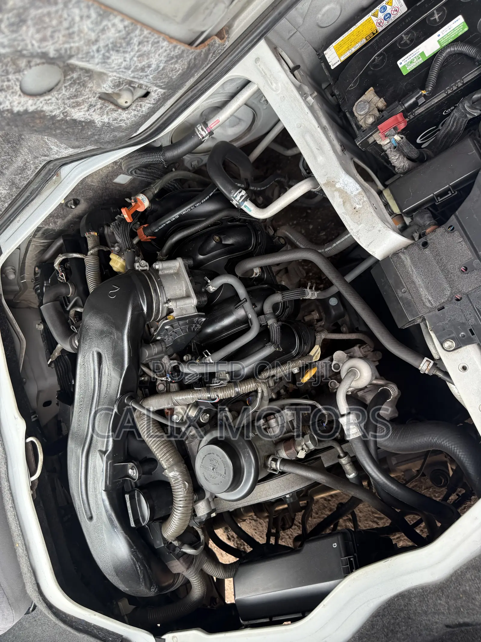 Toyota HiAce 2014 White