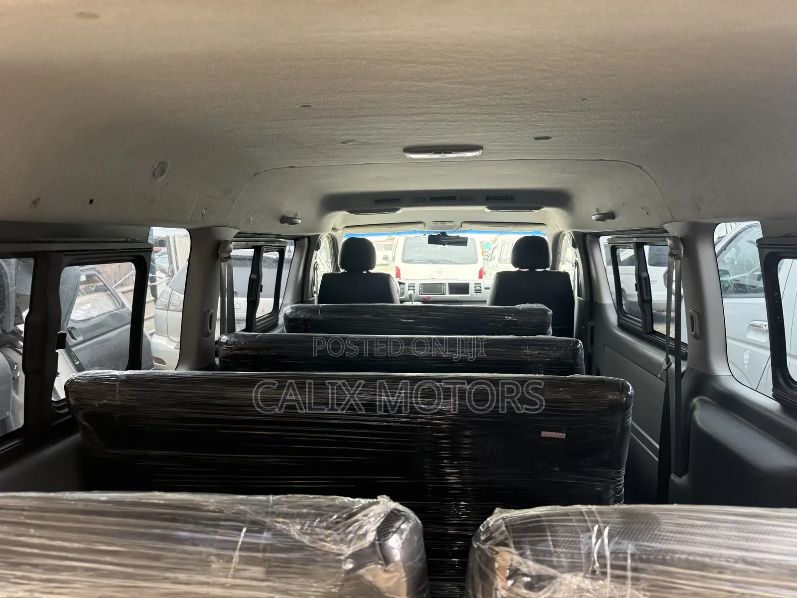 Toyota HiAce 2014 White