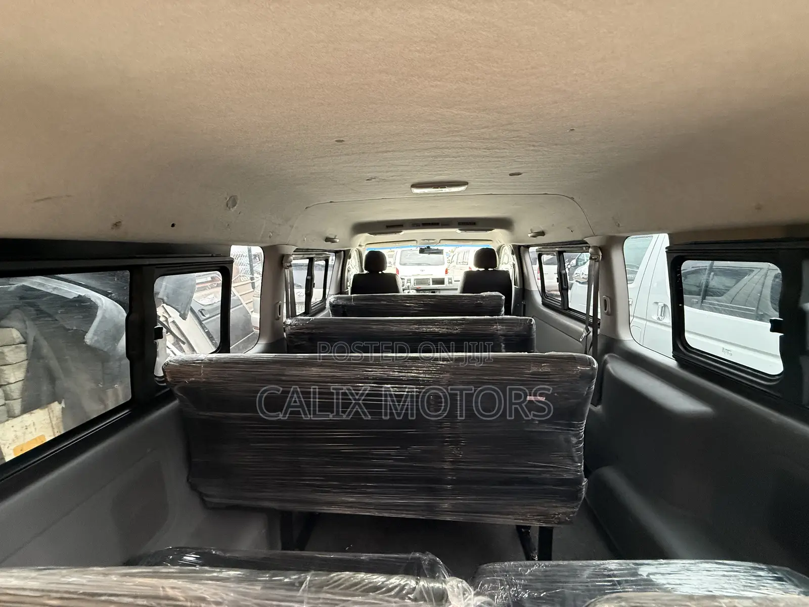 Toyota HiAce 2014 White