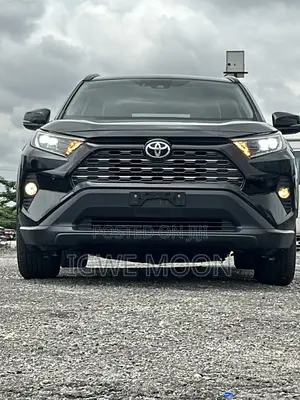 Toyota RAV4 XLE AWD 2019 Black