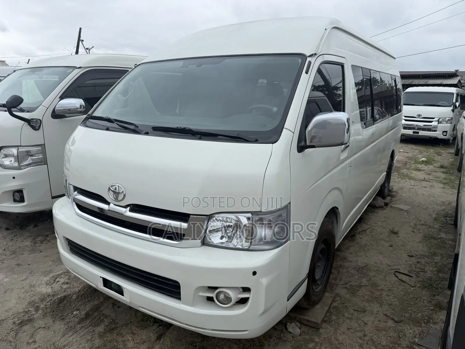 Toyota HiAce 2015 White