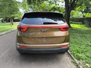 Kia Sportage LX 4dr SUV AWD (2.4L 4cyl 6A) 2016 Gold