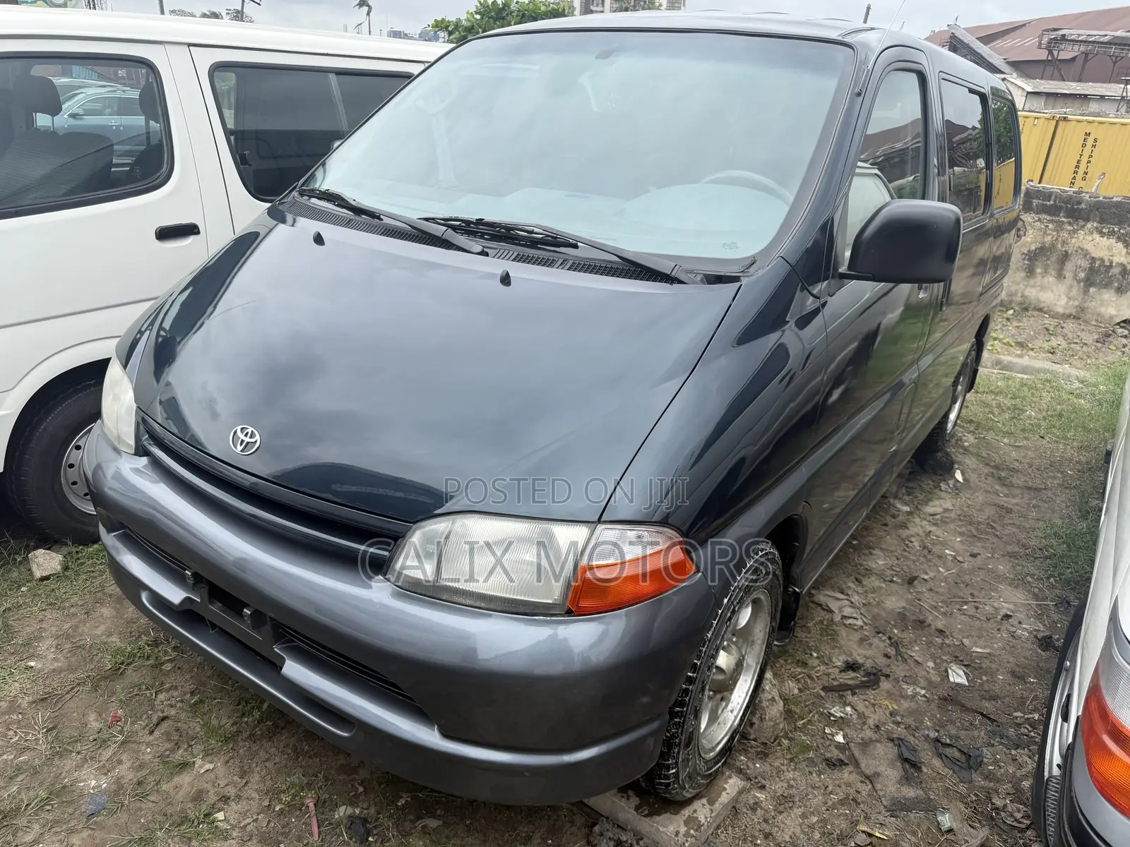 Toyota HiAce 2005