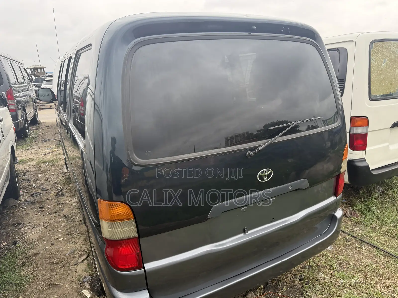 Toyota HiAce 2005