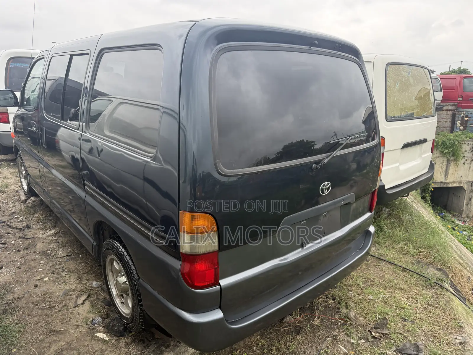 Toyota HiAce 2005