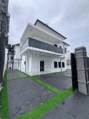 5bdrm Duplex in Oluyole Estate for sale