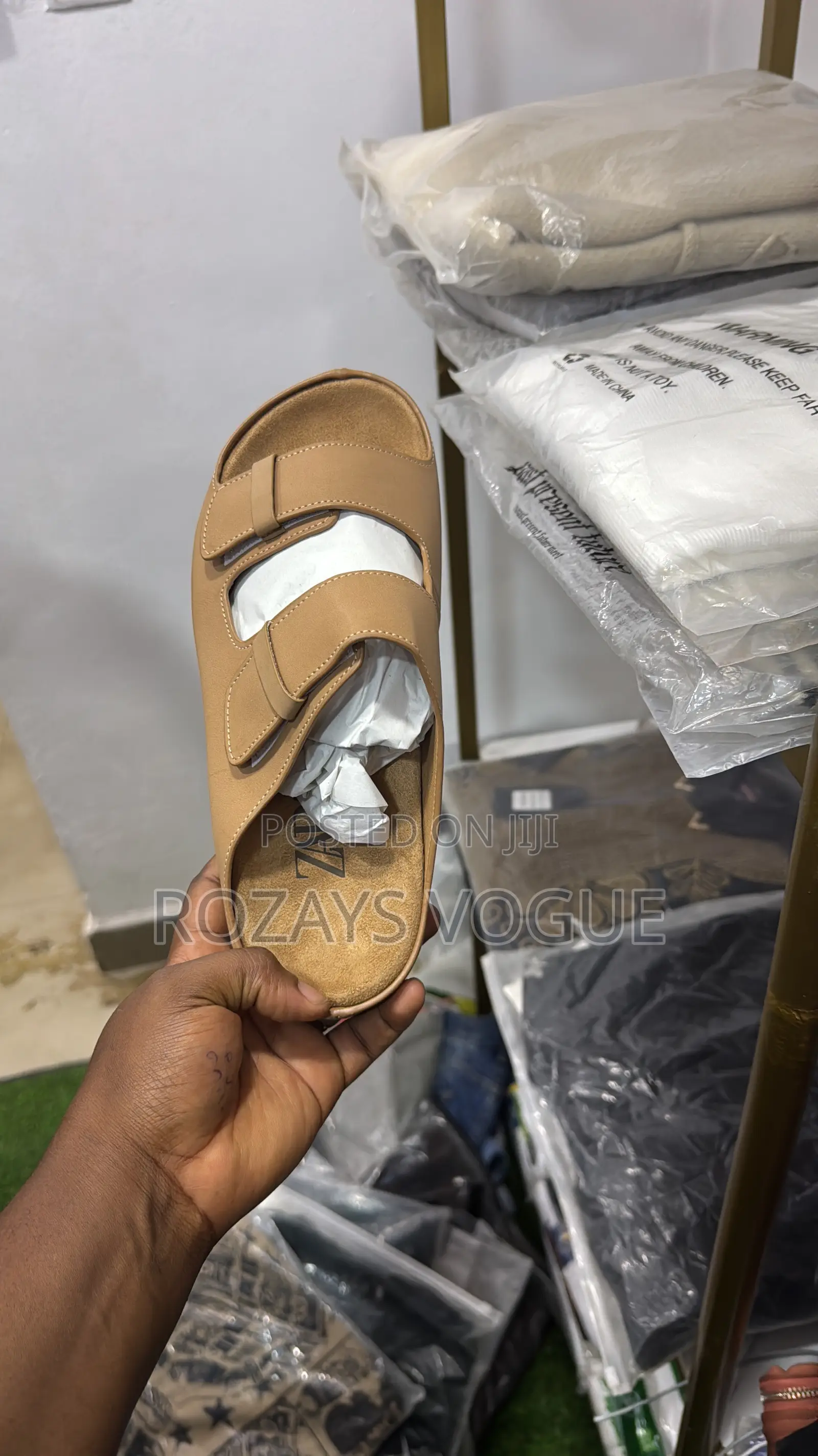 Zara Palm (Slide)