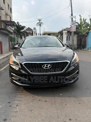 Hyundai Sonata Limited w/Brown Leather 4dr Sedan (2.4L 4cyl 6A) 2015