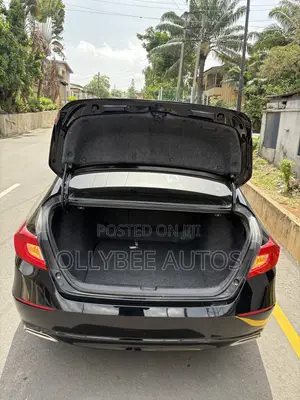 Honda Accord Touring 2.0T 2022 Black