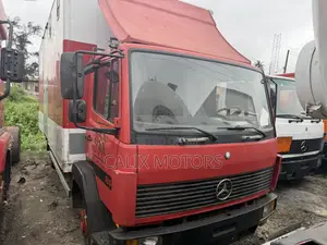 Foreign Used Mercedes Benz 814 Haulage Truck.