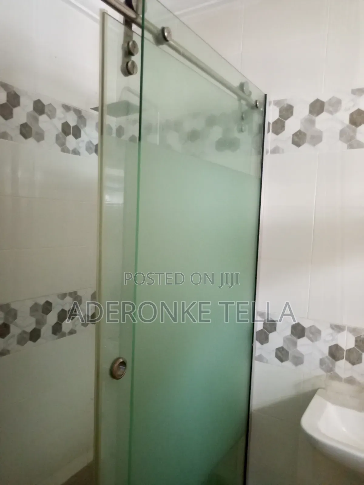 4 Bedroom Duplex for Office Use