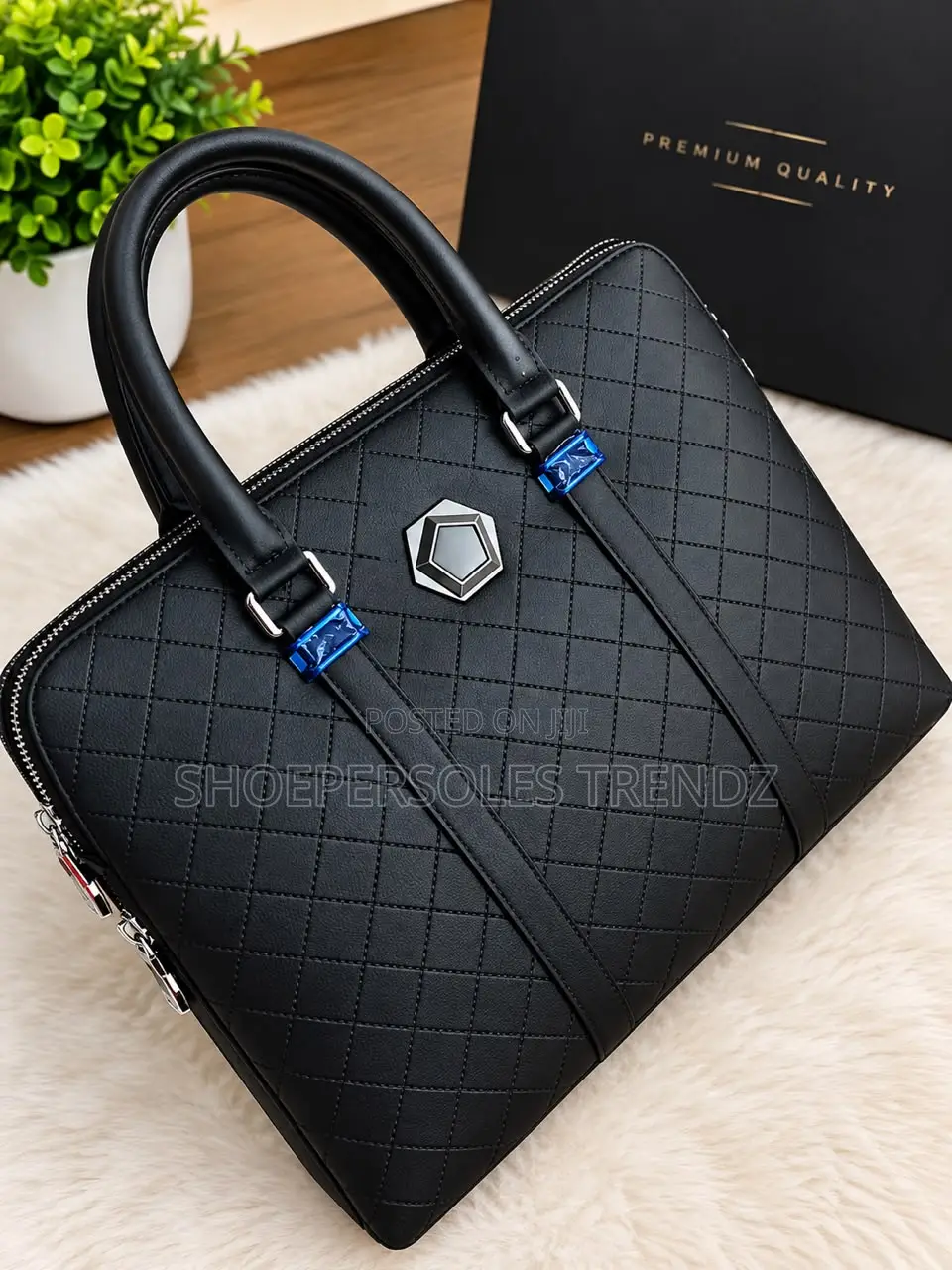 Leather Laptop Bag | Compact and Duable