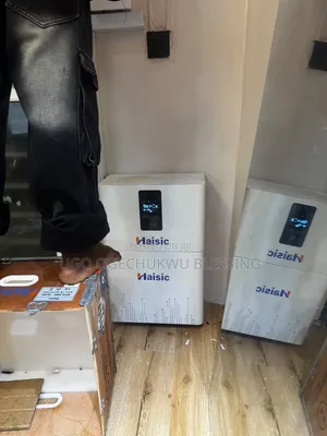 Haisic All-in-One Hybrid Solar Generator