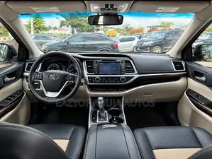 Toyota Highlander 2017 Black