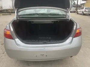 Toyota Camry LE 4dr Sedan (2.4L 4cyl 5A) 2007 Silver