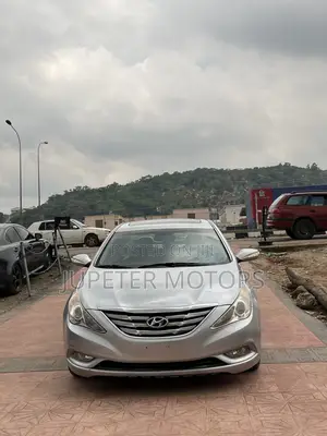 Hyundai Sonata Limited 2.0T Sedan (2.0L 4cyl 6A) 2013 Silver