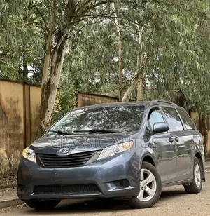 Toyota Sienna 2013 Gray