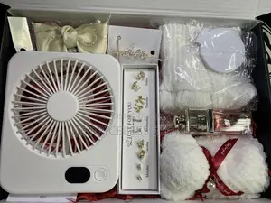 Monochrome Gift Set
