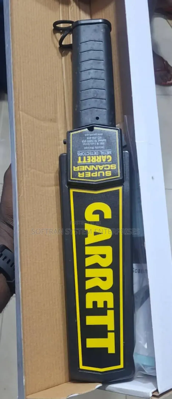 Garrett Super Scanner v Handheld Metal Detector
