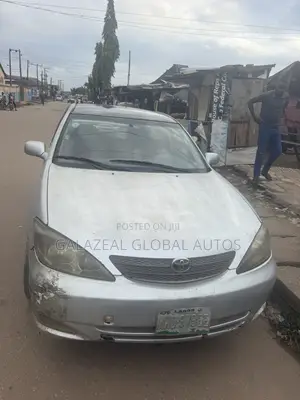 Toyota Camry LE 4dr Sedan (2.4L 4cyl 5M) 2003 Silver