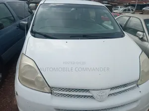 Toyota Sienna CE FWD 2006 White