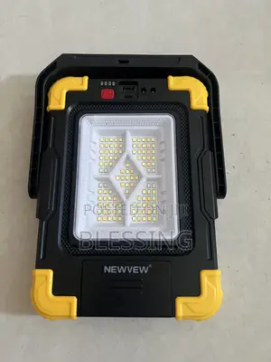 Brand New NEWVEW Solar Lighting System With Phone Charging Port