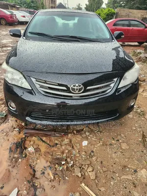 Toyota Corolla 2012 Black