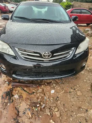 Toyota Corolla 2012 Black