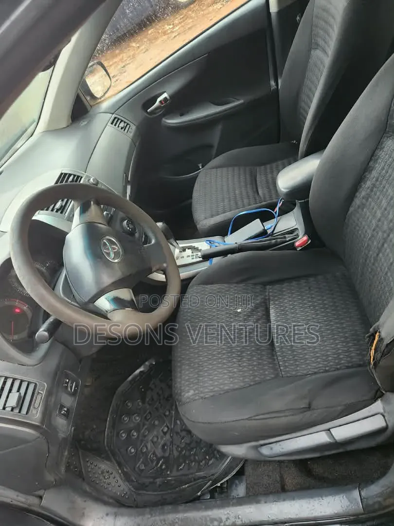 Toyota Corolla 2012 Black