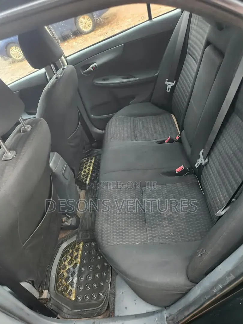 Toyota Corolla 2012 Black